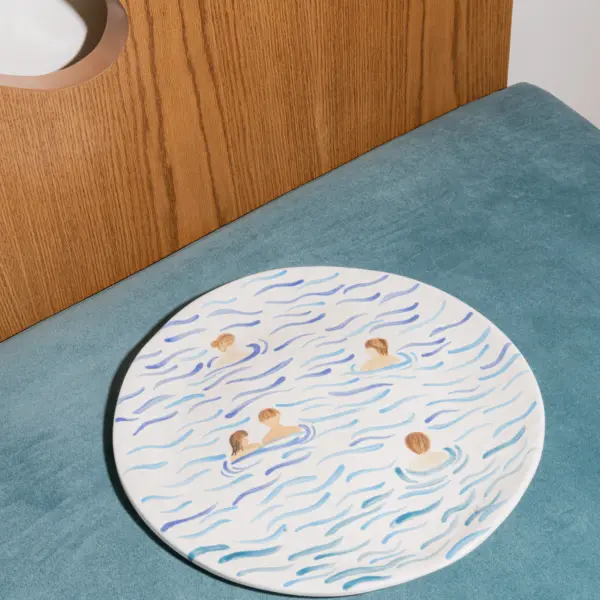 Pool-Pattern Round Plate